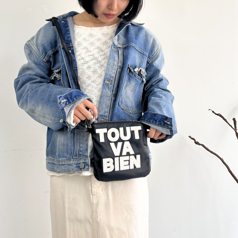 AMPER ロゴ刺繍 レザーポシェット