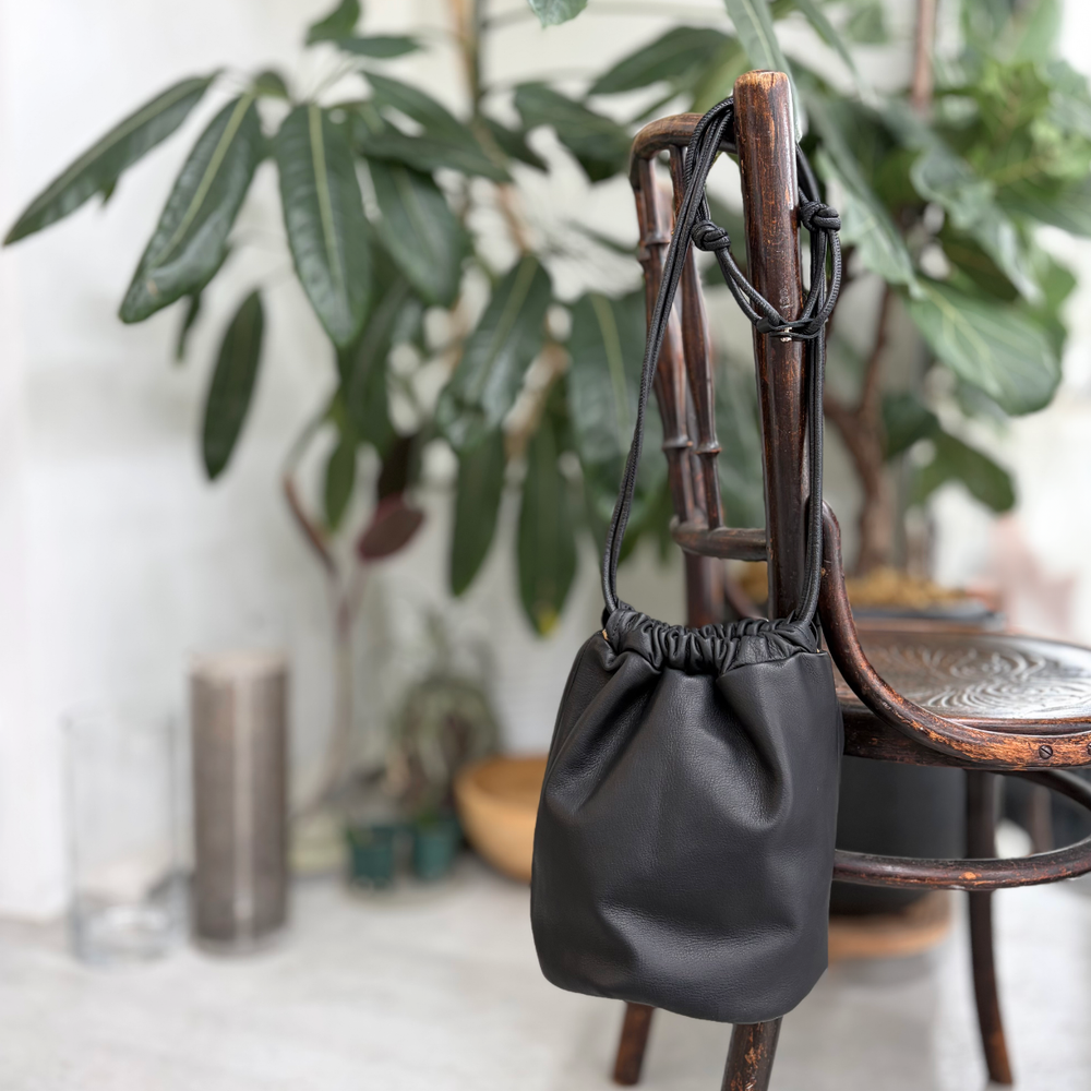 ampersand レザーパース ショルダーバッグ