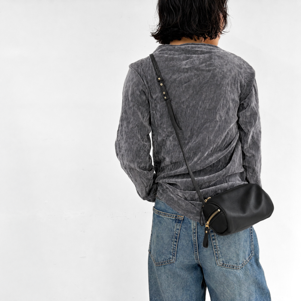 ampersand シリンダー レザーショルダーバッグ